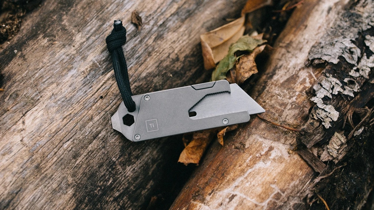 Pocket tool. Титановый EDC инструмент. Bigidesign TPT Slide Utility Knife. Titanium Alloy Utility Knife. Pocket Tools.