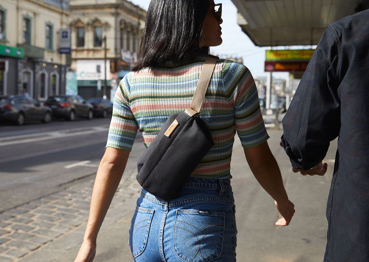 Bellroy mini online sling