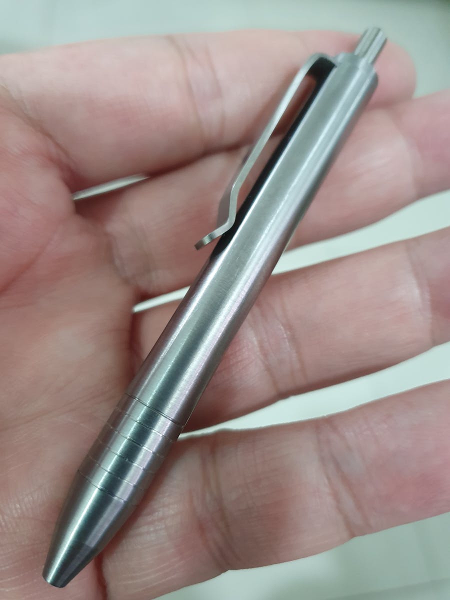 BIG IDEA DESIGN Mini Click Pen (Titanium - Stonewashed)